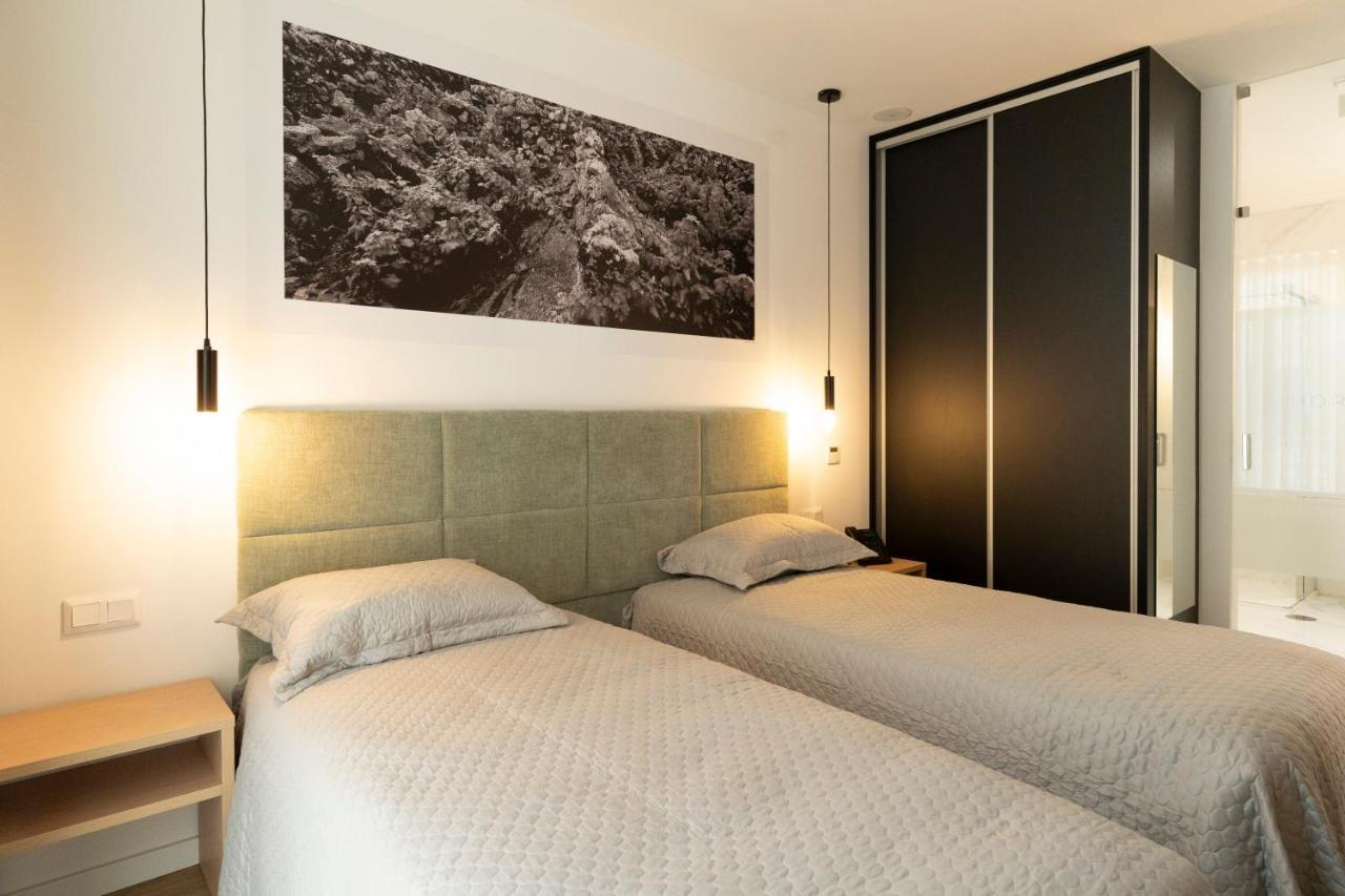 Horta Bay Aparthotel Bagian luar foto