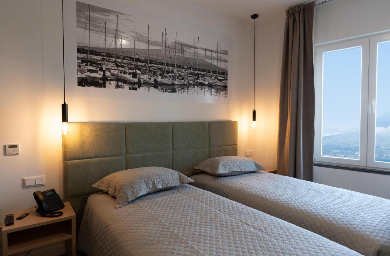 Horta Bay Aparthotel Bagian luar foto