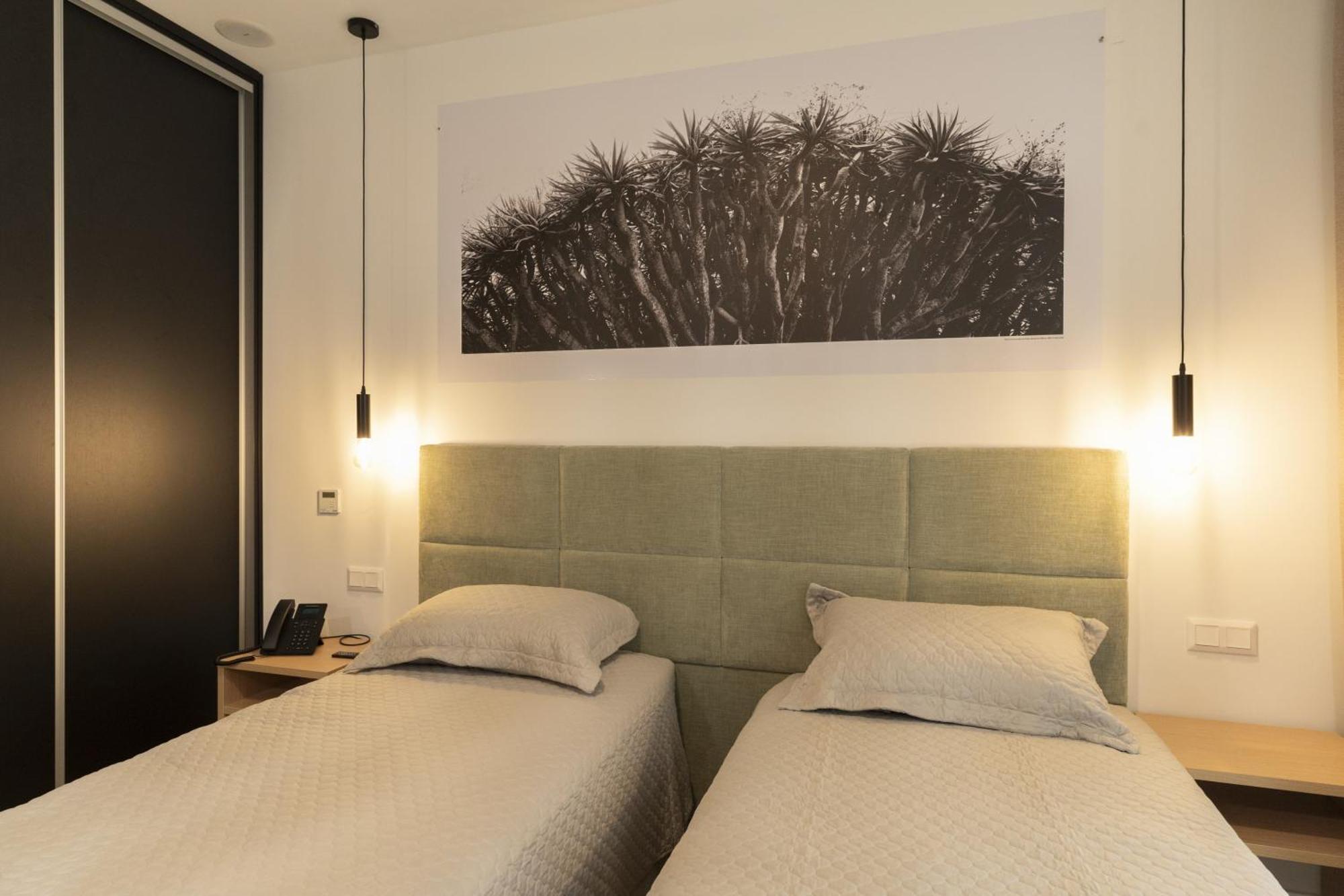 Horta Bay Aparthotel Bagian luar foto