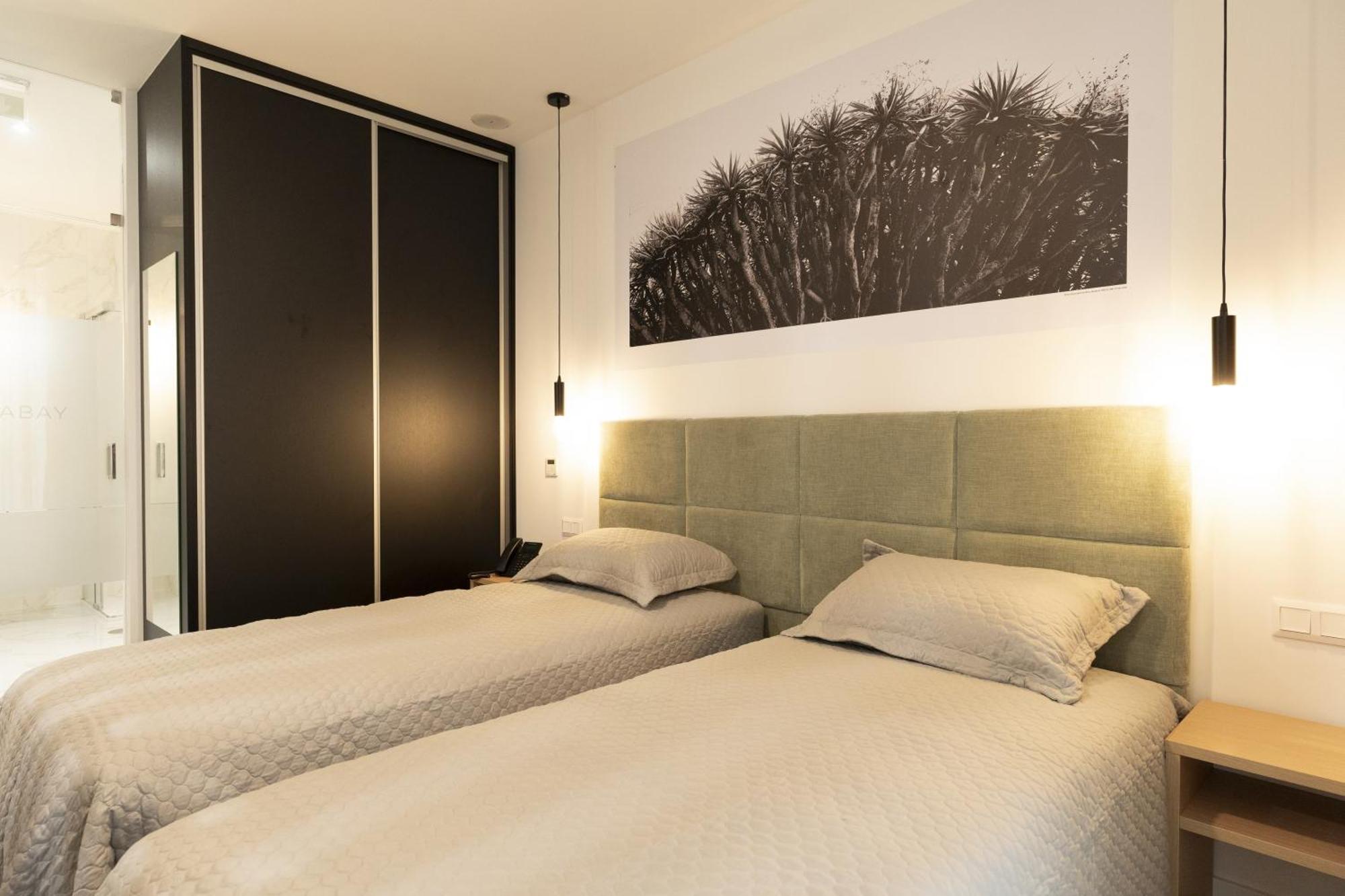 Horta Bay Aparthotel Bagian luar foto