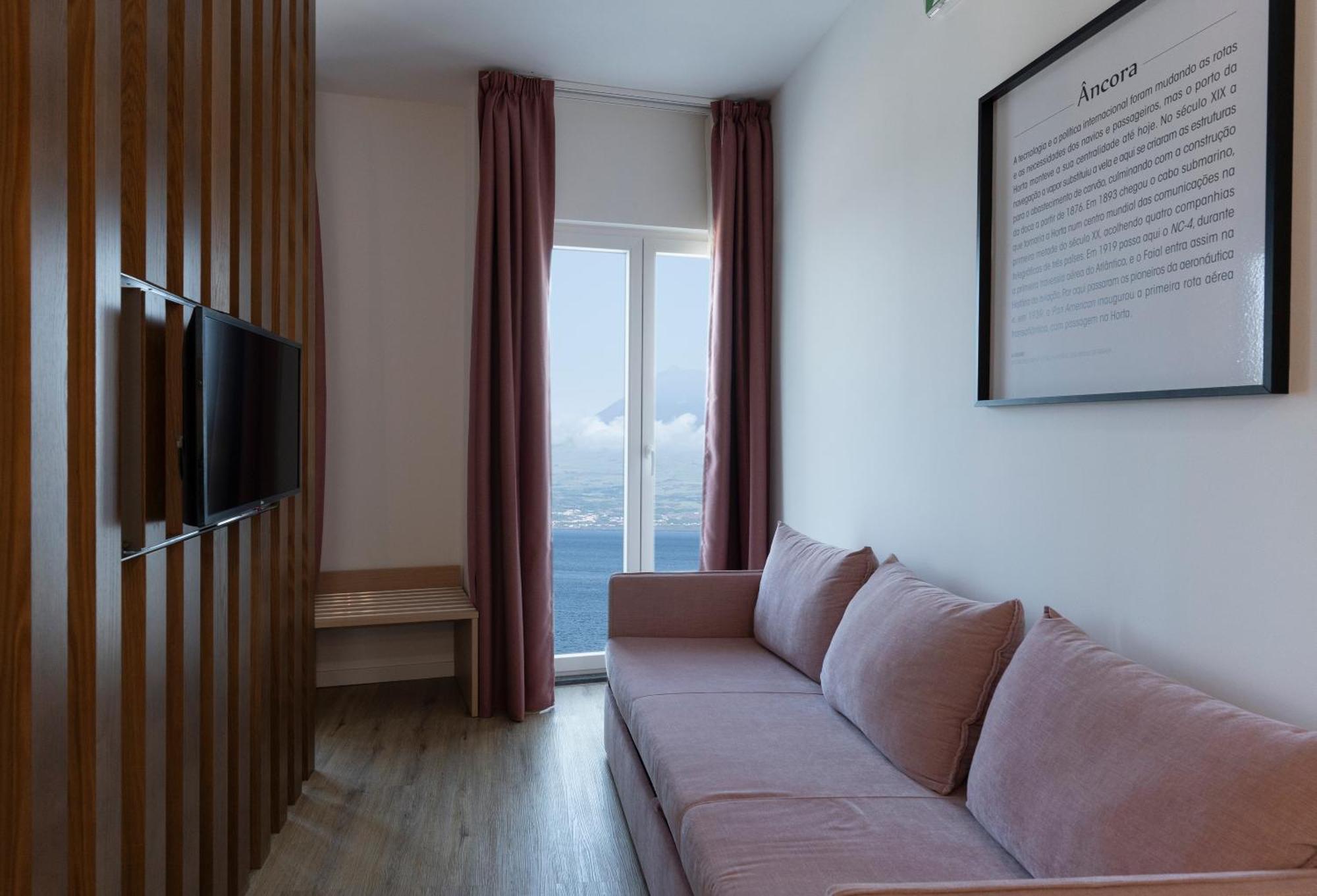 Horta Bay Aparthotel Bagian luar foto